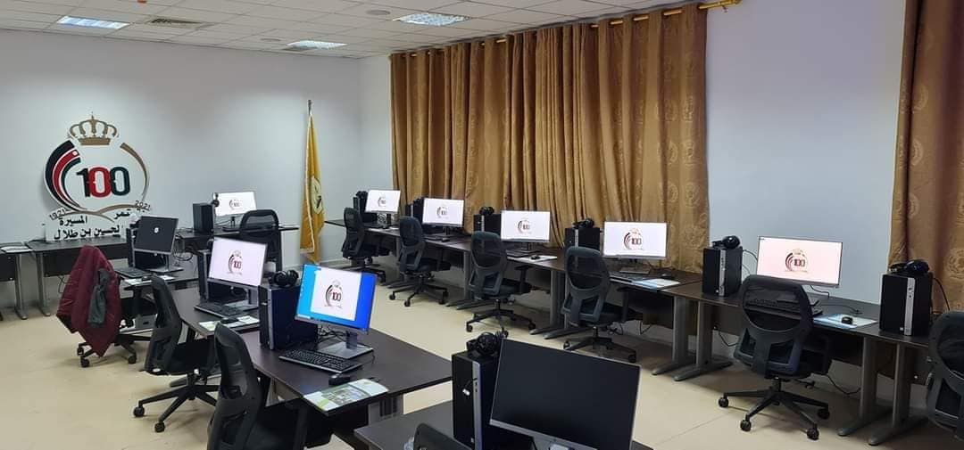 افتتاح مختبر برنامج الدراسات الثنائية في جامعة الحسين بن طلال.